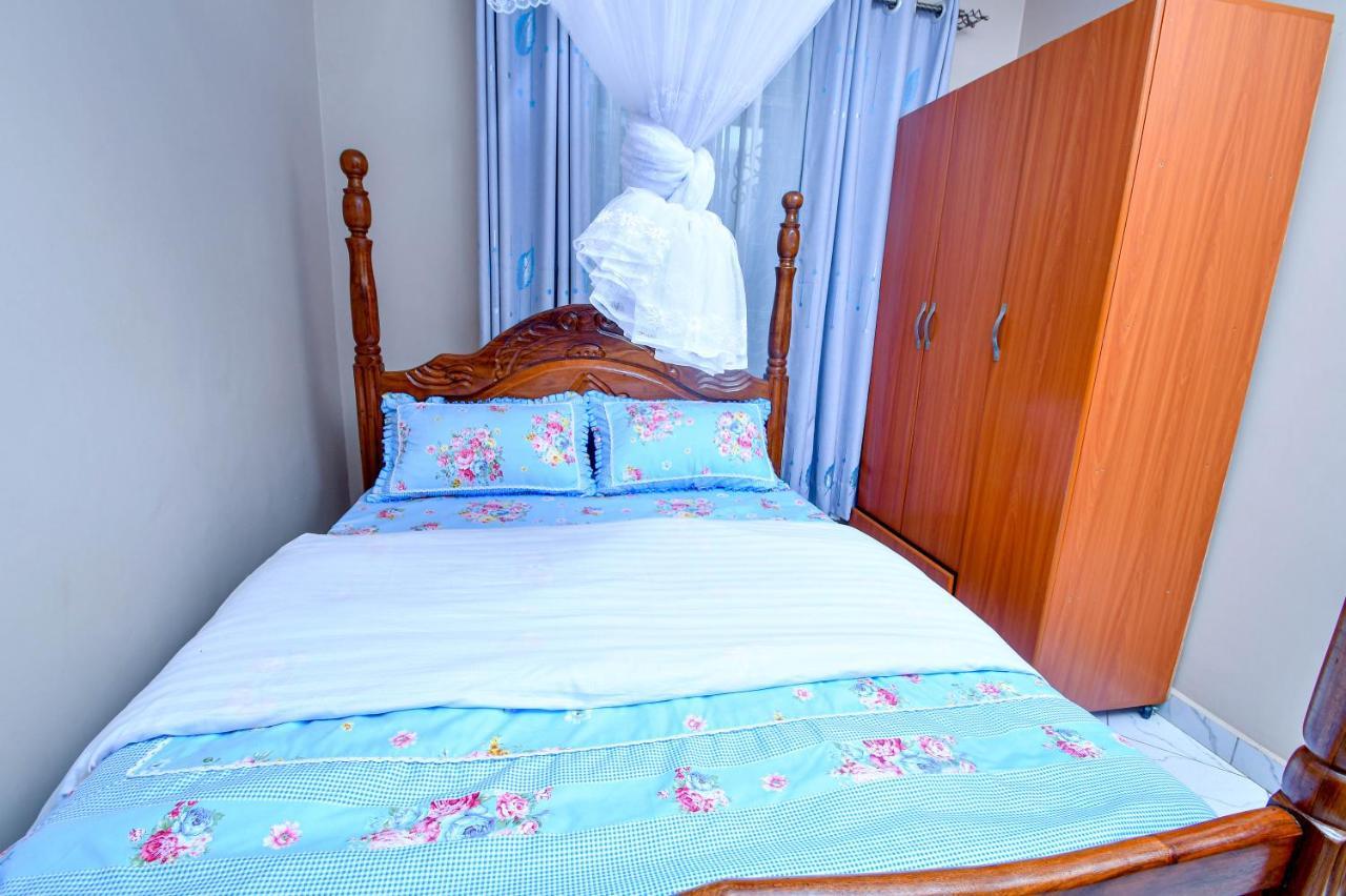 Peace Of Mind Suites 恩德培 外观 照片