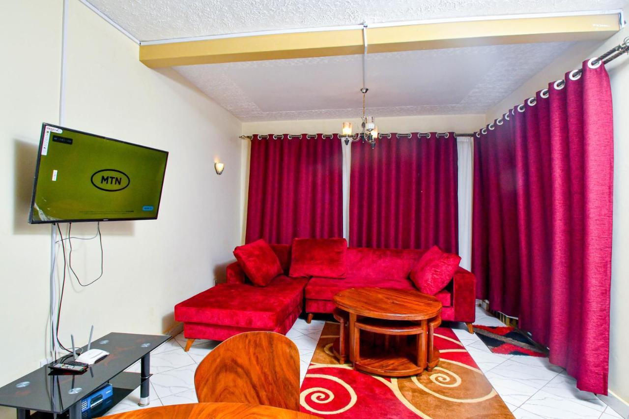 Peace Of Mind Suites 恩德培 外观 照片